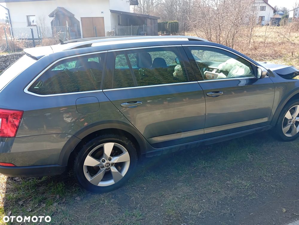 Skoda Octavia 2.0 TSI 4x4 DSG Scout - 8