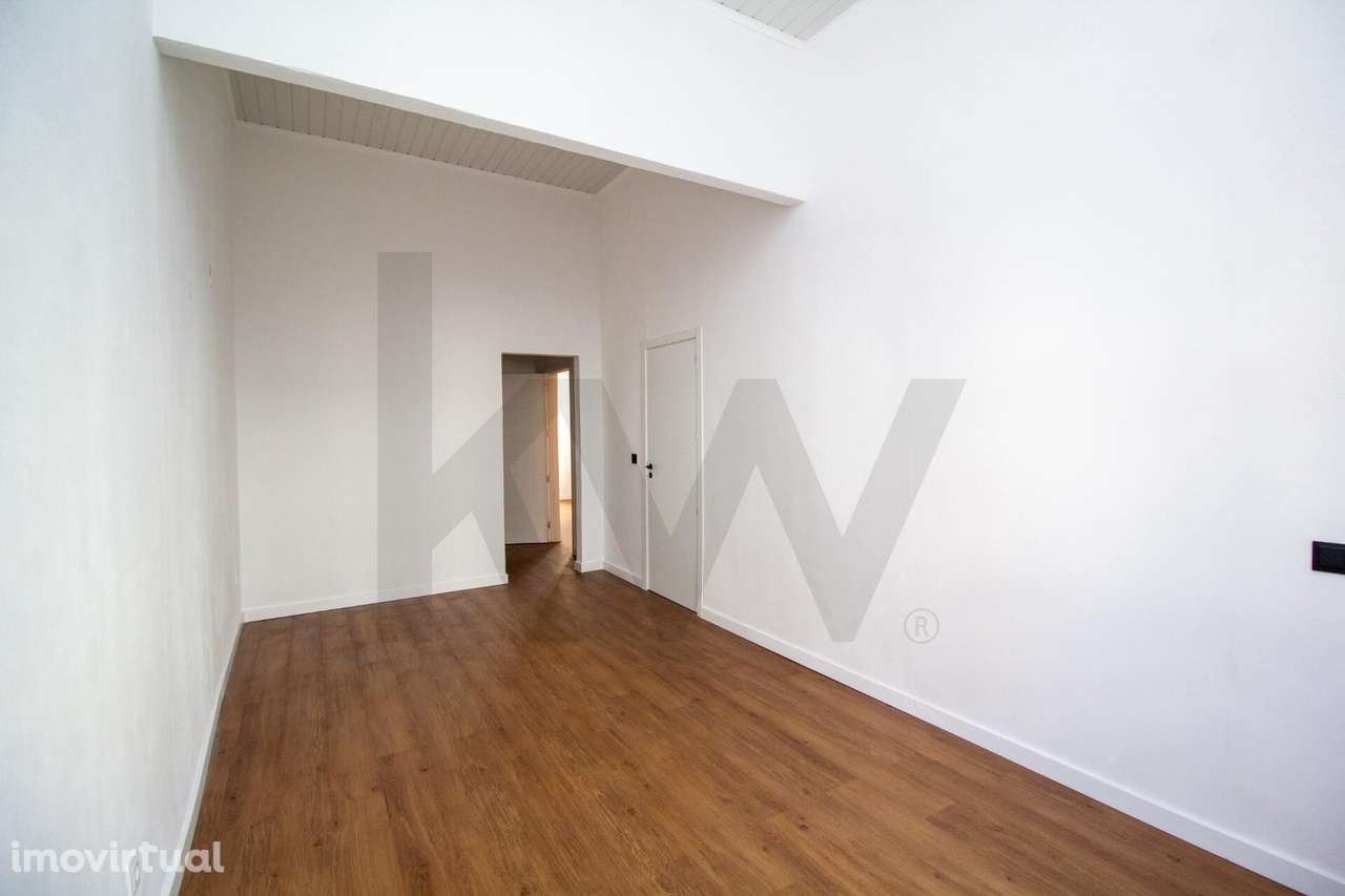 V2 + 1 Remodelada | Rua da Alagoa, Almeirim — 270.000 € - Grande imagem: 5/20