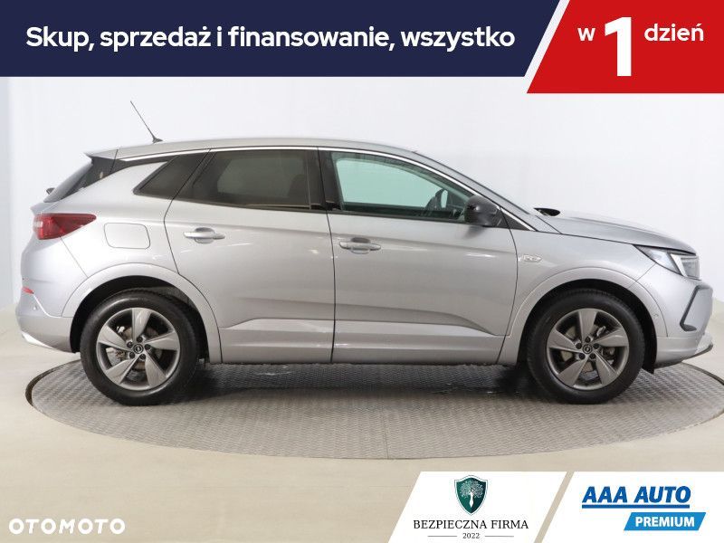 Opel Grandland X - 8