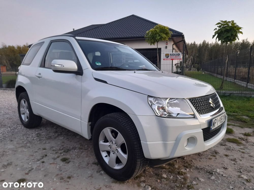 Suzuki Grand Vitara 1.6 Black&White - 16