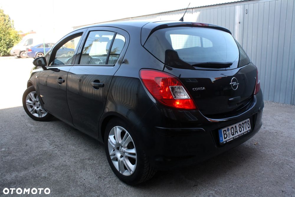 Opel Corsa 1.2 16V Selection 110 Jahre - 4