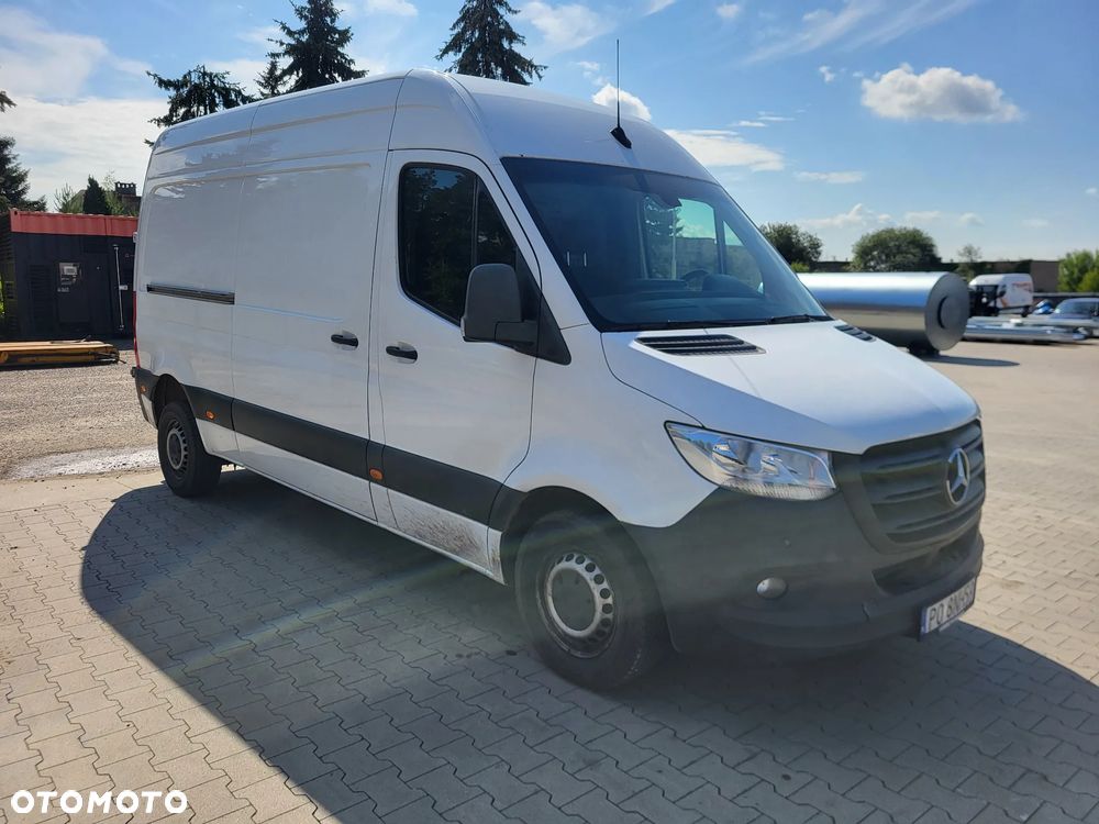 Mercedes-Benz Sprinter - 3