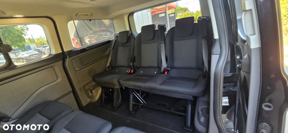 Ford Tourneo Custom 2.0 EcoBlue L1 Titanium - 33