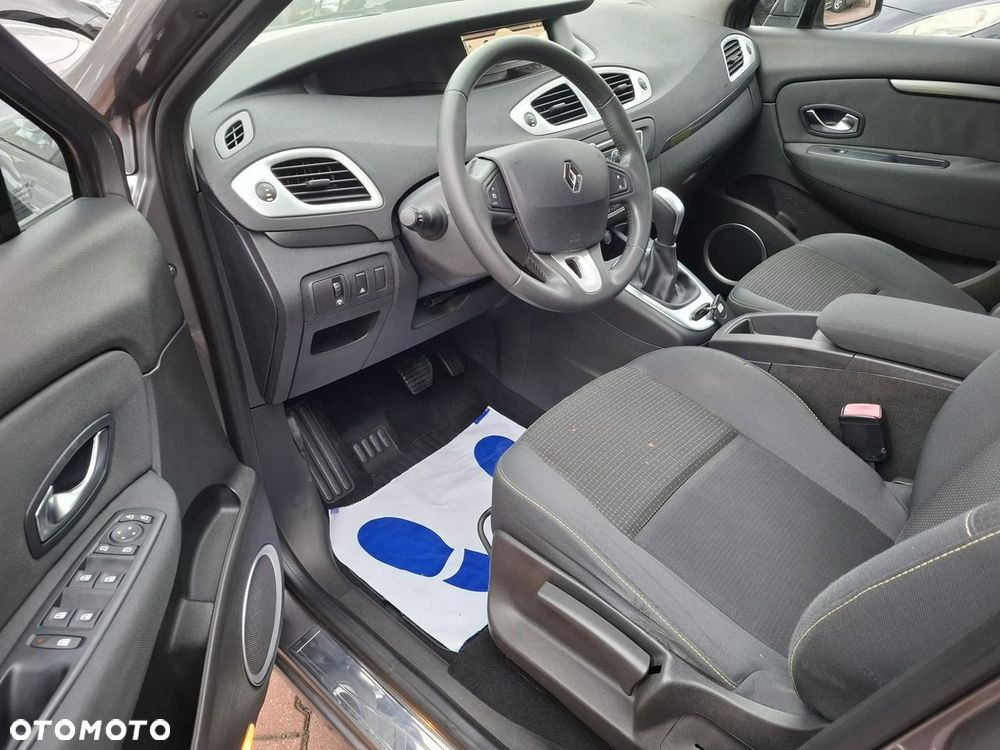 Renault Grand Scenic 2.0 16V 140 CVT Bose Edition - 11