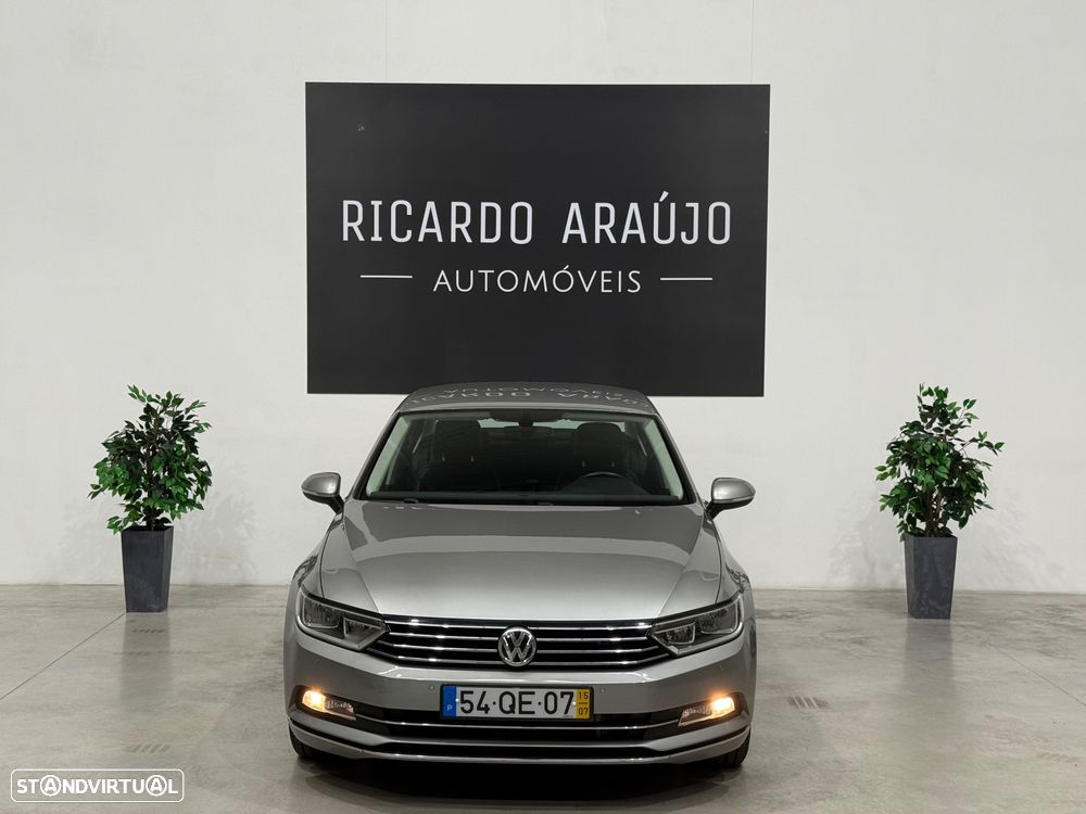 VW Passat 2.0 TDI Highline - 34