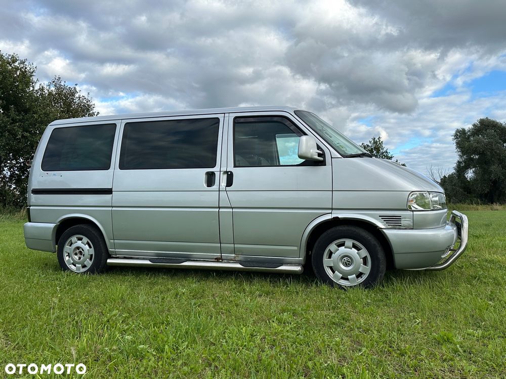 Volkswagen Multivan - 33