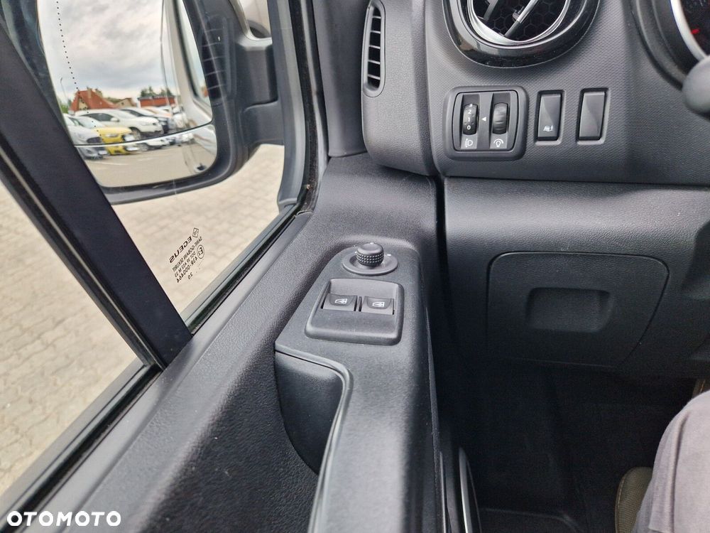 Renault Trafic - 24