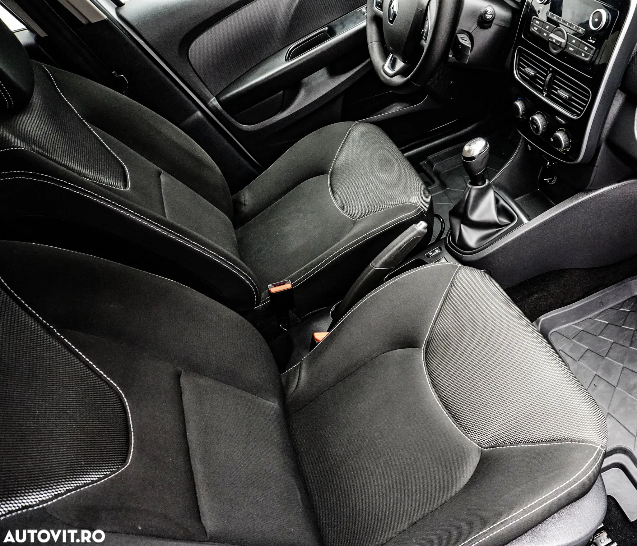 Renault Clio IV 0.9 Energy TCe Intens - 12