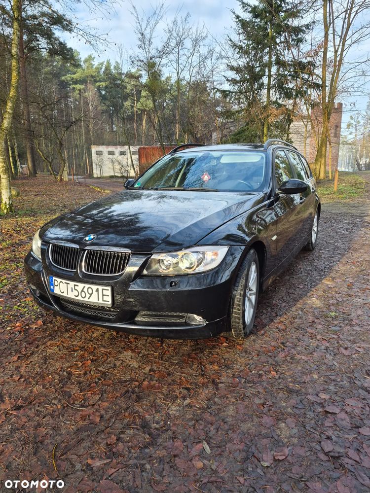 BMW Seria 3 318d DPF - 1