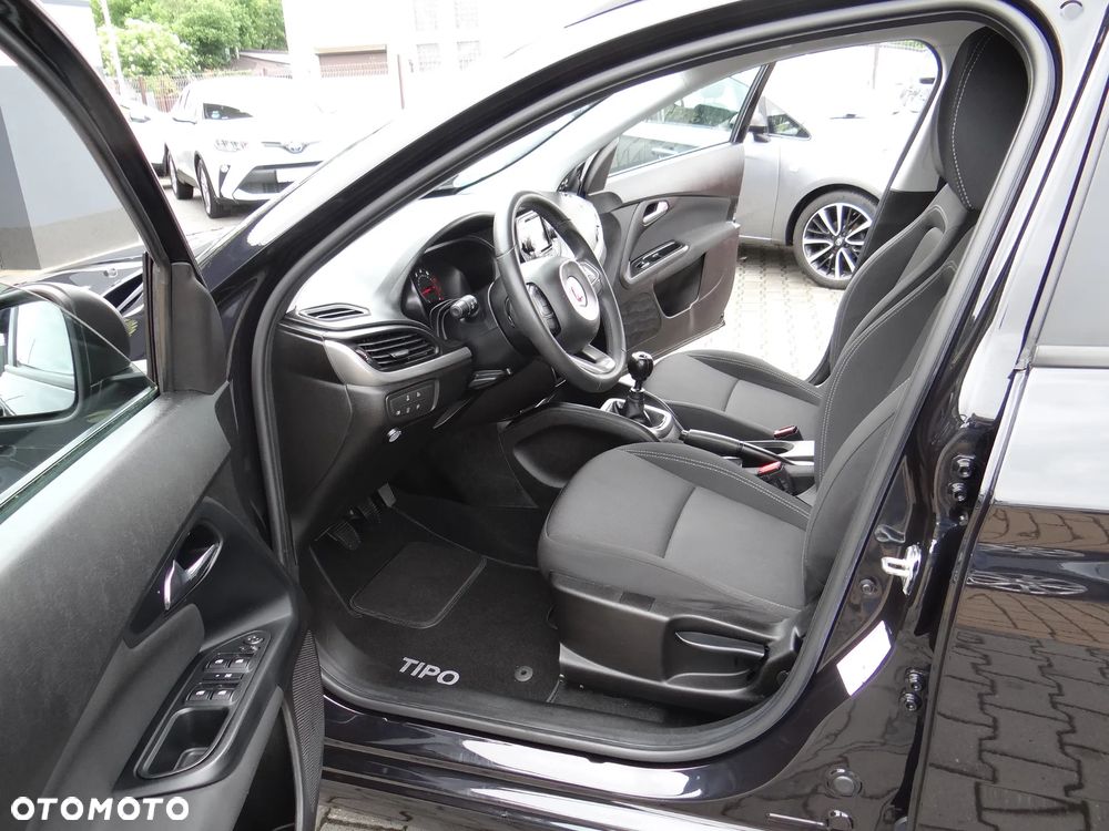 Fiat Tipo 1.4 16v Lounge EU6d - 21