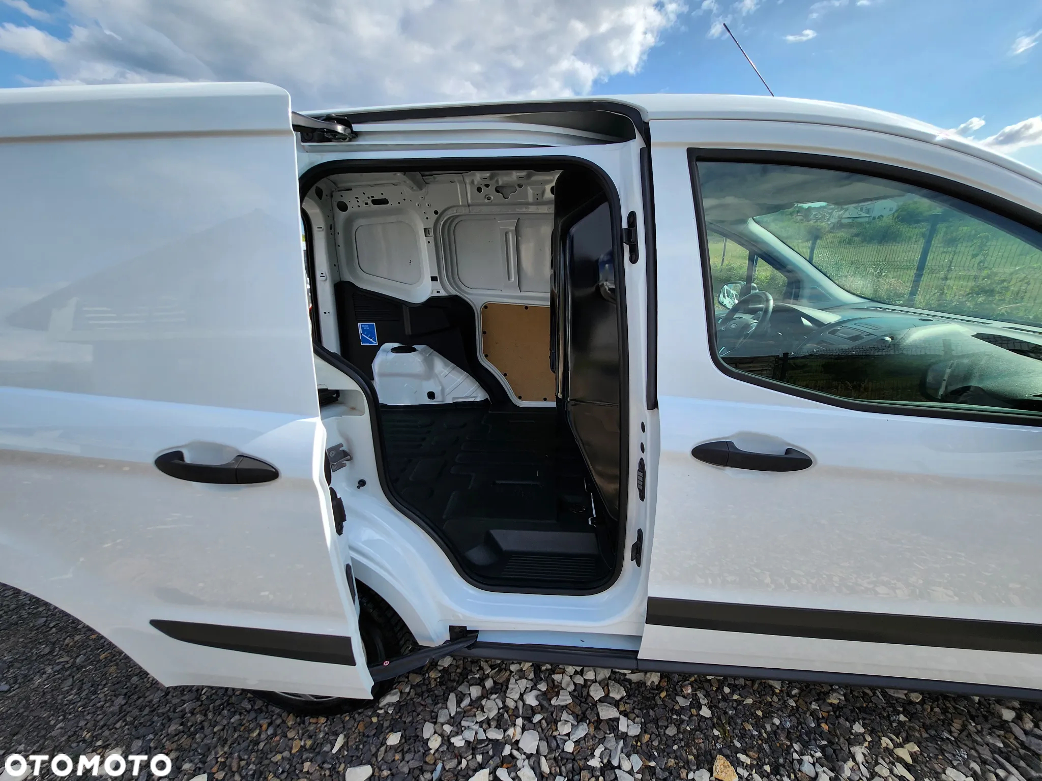 Ford Transit courier - 30