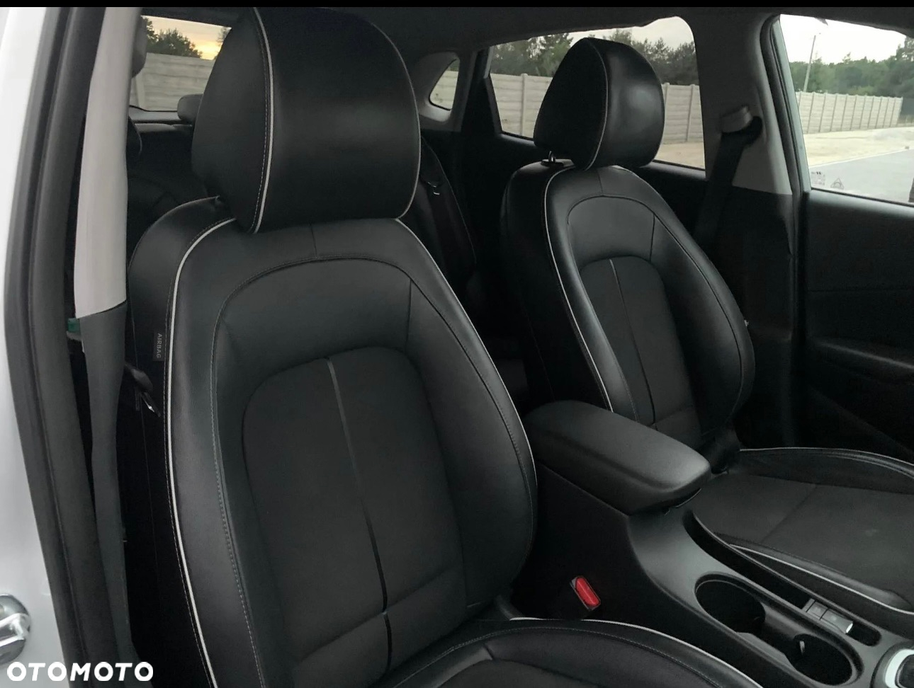 Hyundai Kona 1.6 GDI Hybrid Premium DCT - 8
