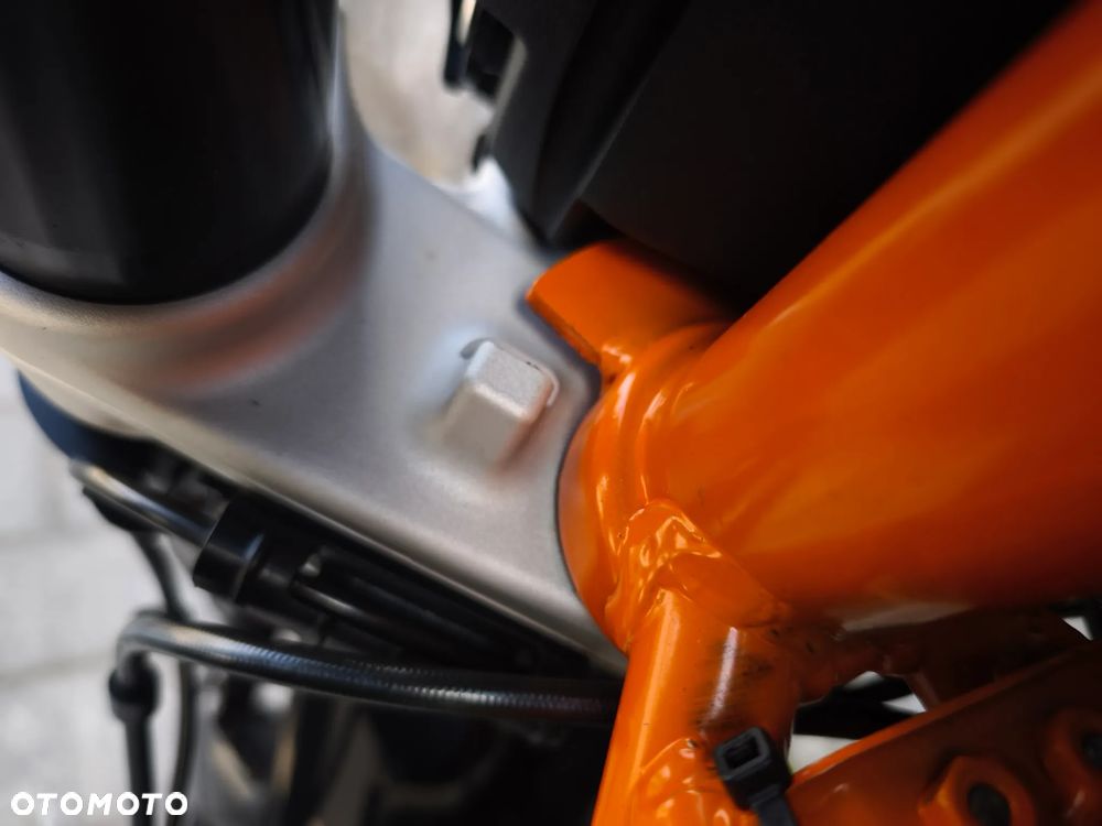 KTM Duke - 17