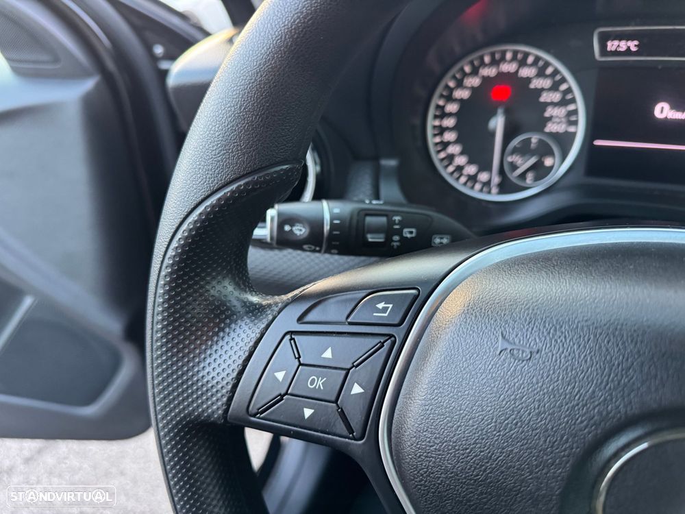 Mercedes-Benz A 180 - 16