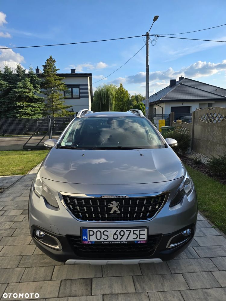 Peugeot 2008 1.2 PureTech Allure S&S - 4