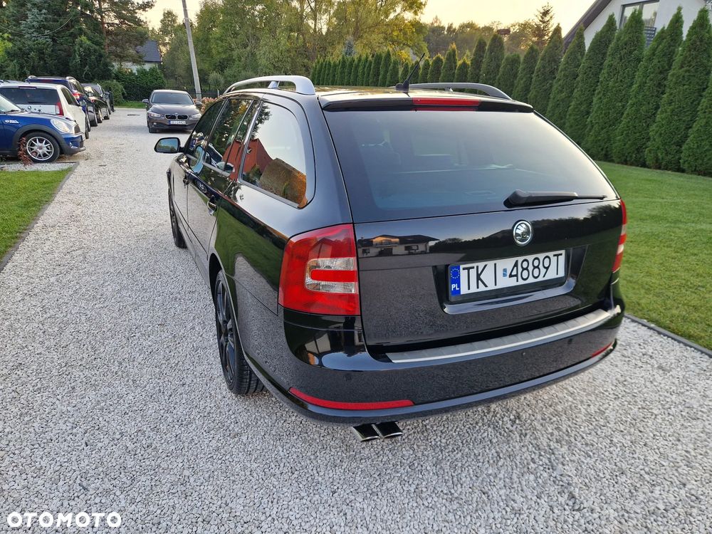 Skoda Octavia 2.0 TDI DPF DSG RS - 16