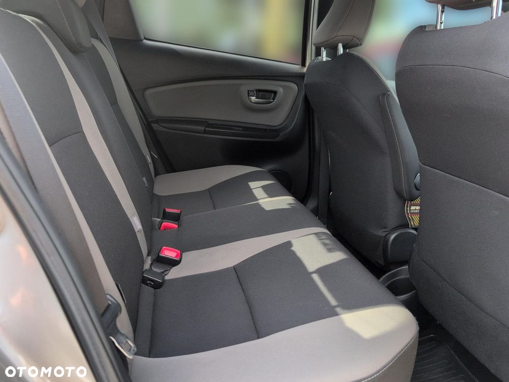 Toyota Yaris 1.33 Selection Platinum - 10