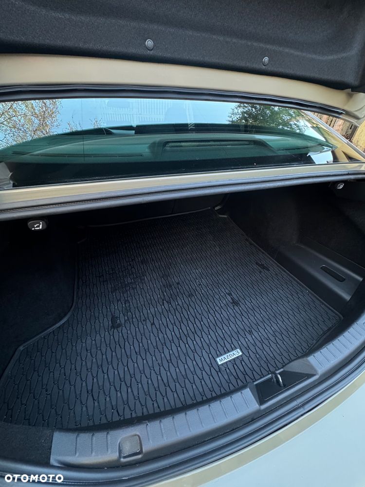 Mazda 3 2.0 mHEV Exclusive Line - 19