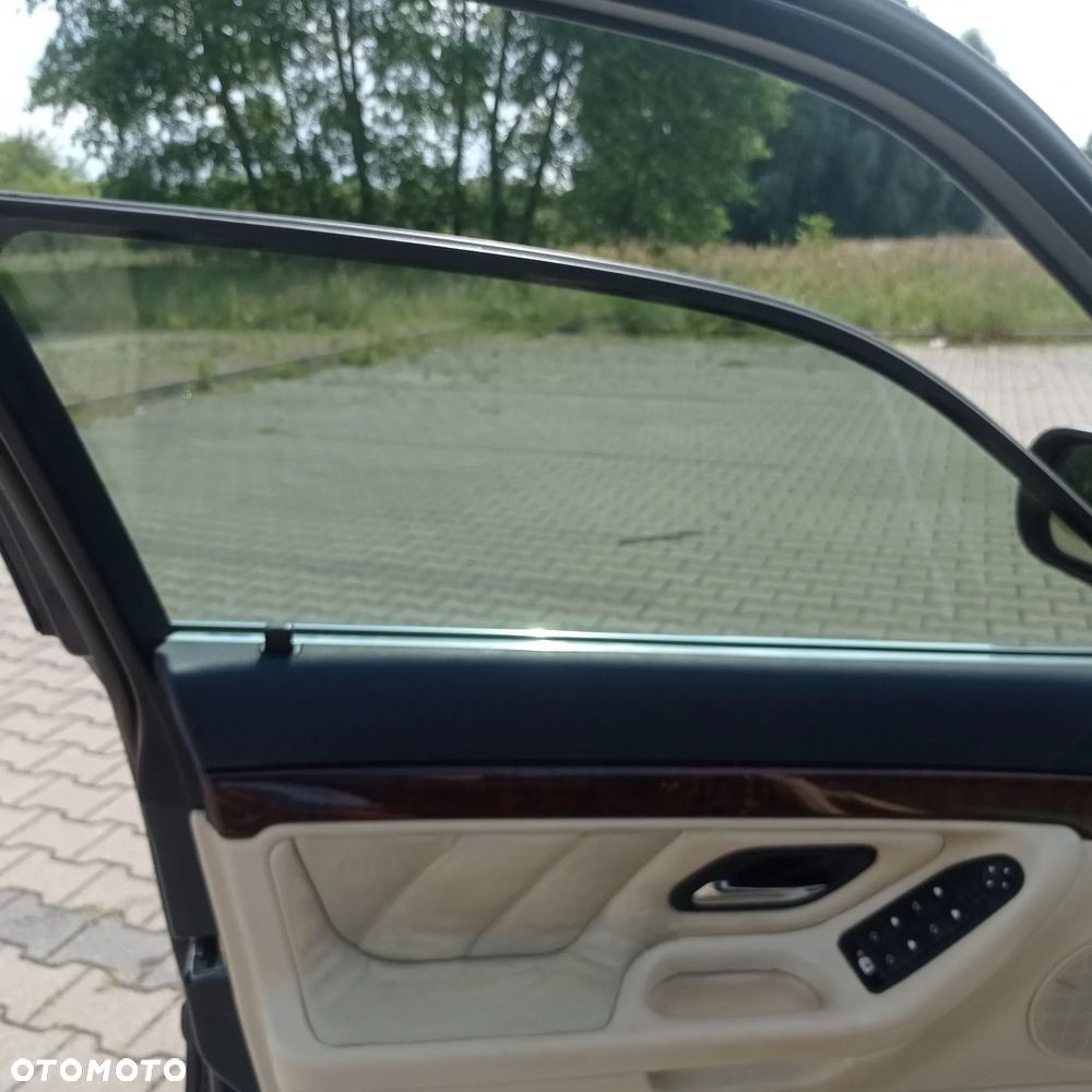 BMW Seria 7 - 10