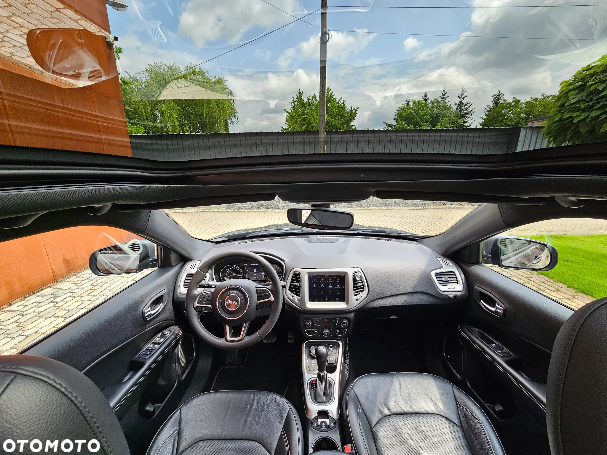 Jeep Compass - 33