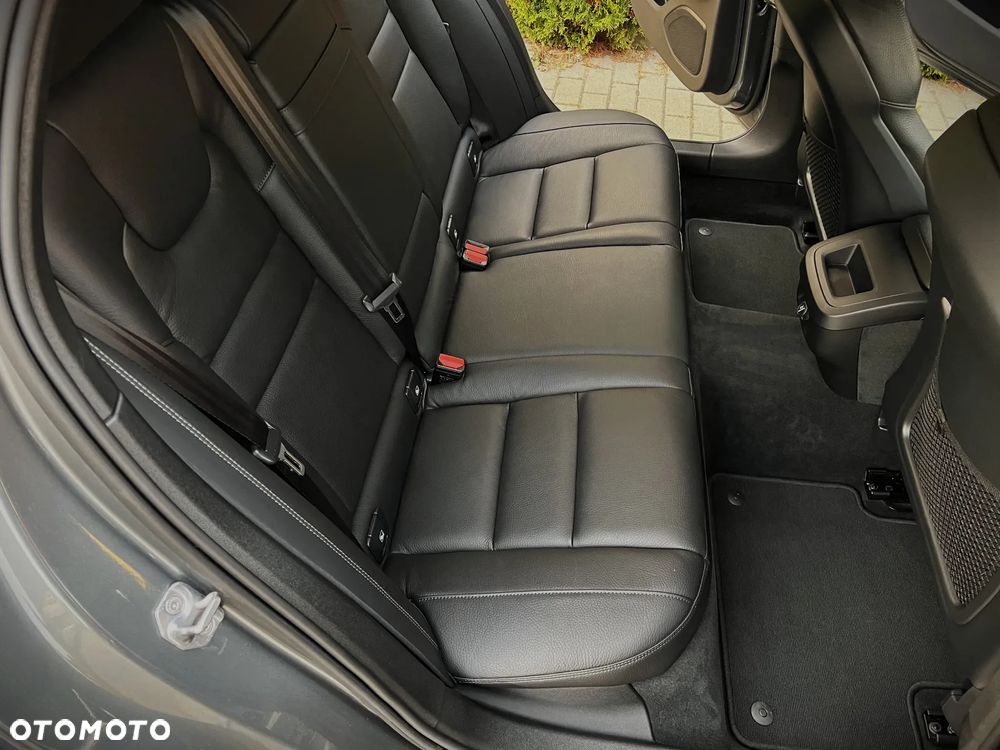 Volvo V60 D3 Momentum - 30