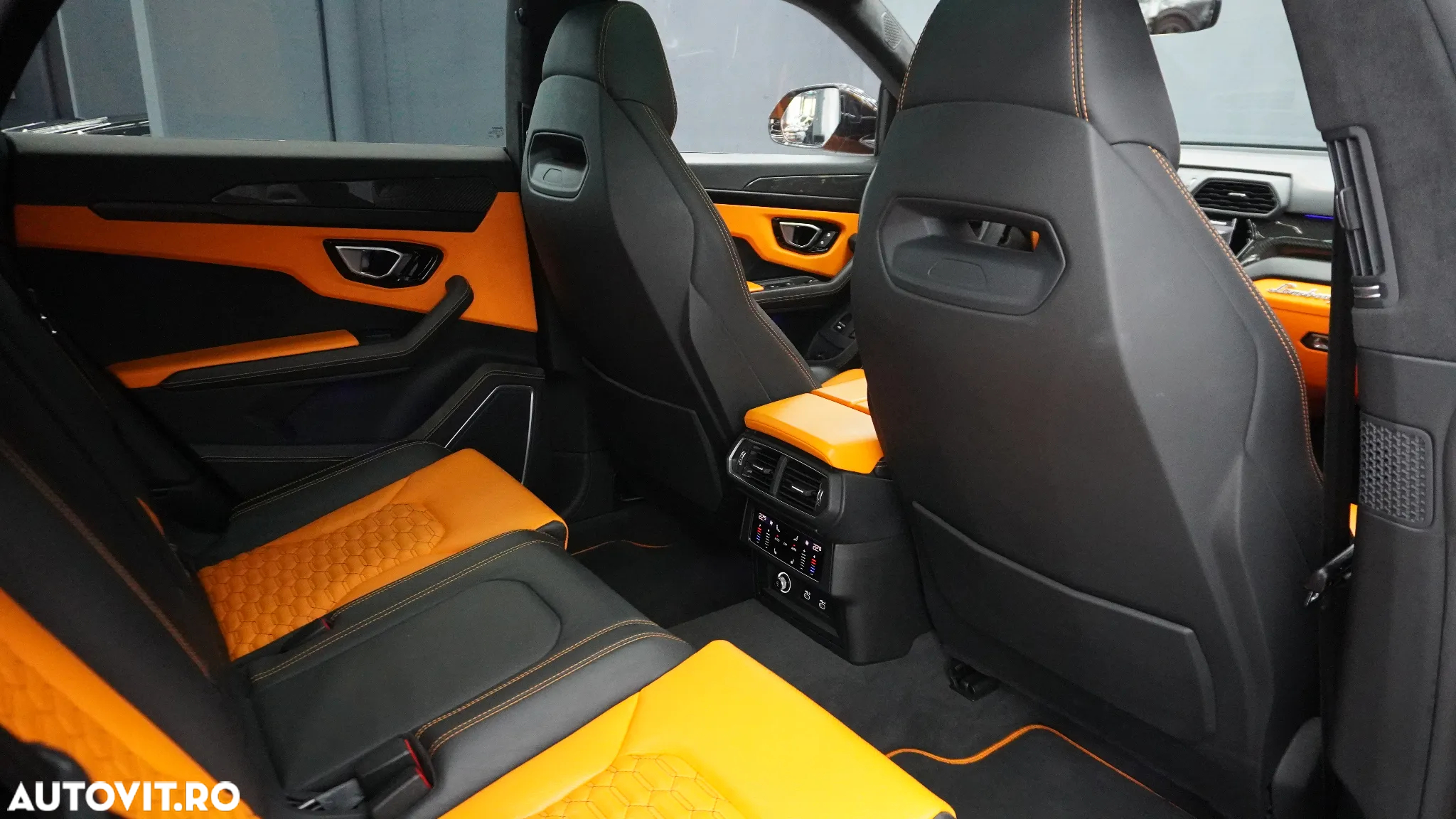 Lamborghini URUS Standard - 26