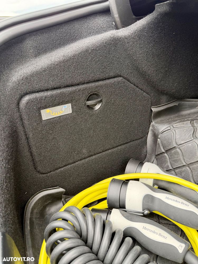 Mercedes-Benz C 300 e 9G-TRONIC AMG Line - 27