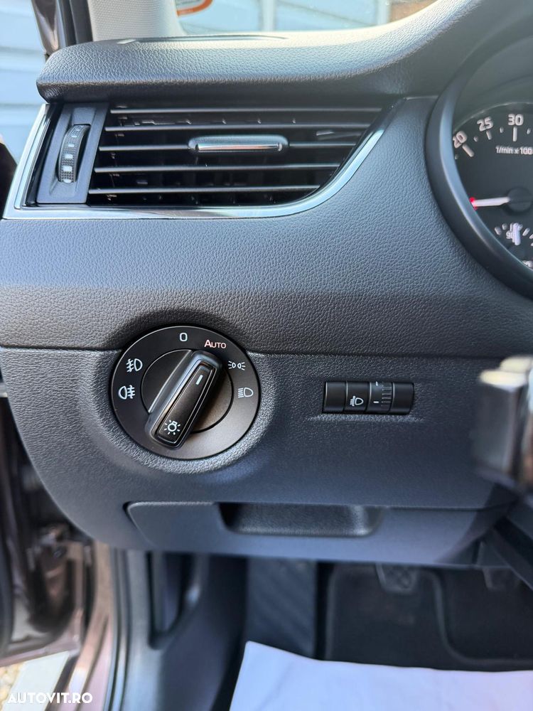 Skoda Octavia 1.6 TDI DPF Elegance - 18