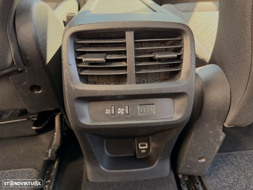 Peugeot Rifter 1.2 PureTech Allure - 32