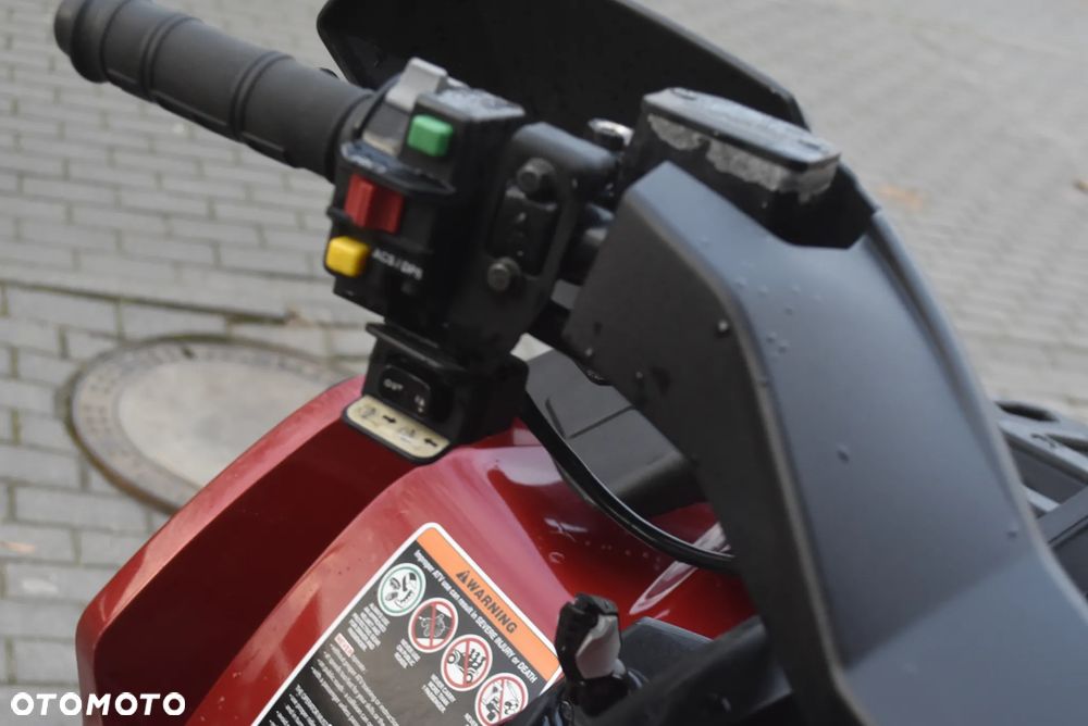 Can-Am Outlander - 12