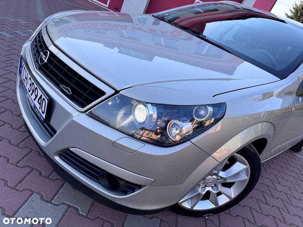 Opel Astra 2.0 Turbo Cosmo - 2