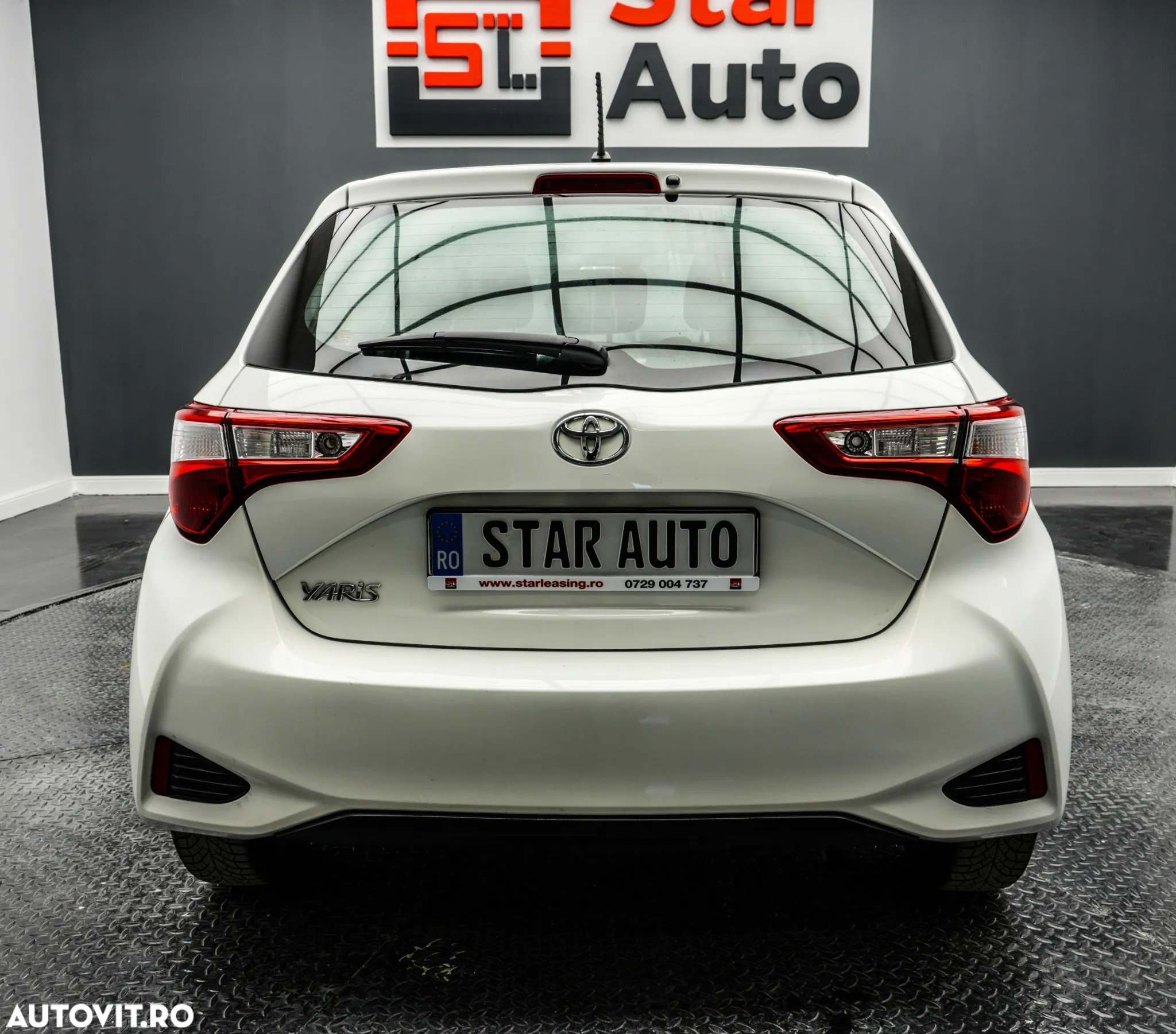Toyota Yaris 1.0 L Eco - 6