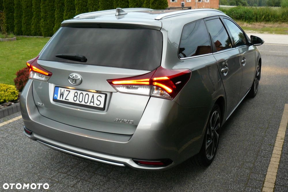 Toyota Auris 1.6 D-4D Design Edition - 25