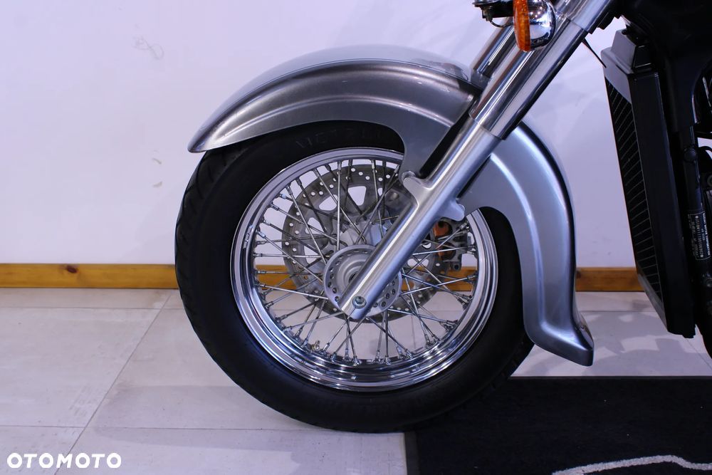 Suzuki Intruder - 30