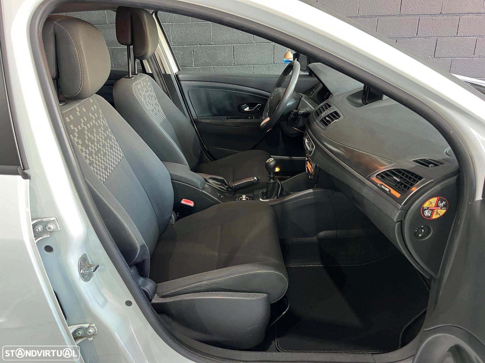 Renault Mégane Sport Tourer 1.5 dCi Dynamique - 9