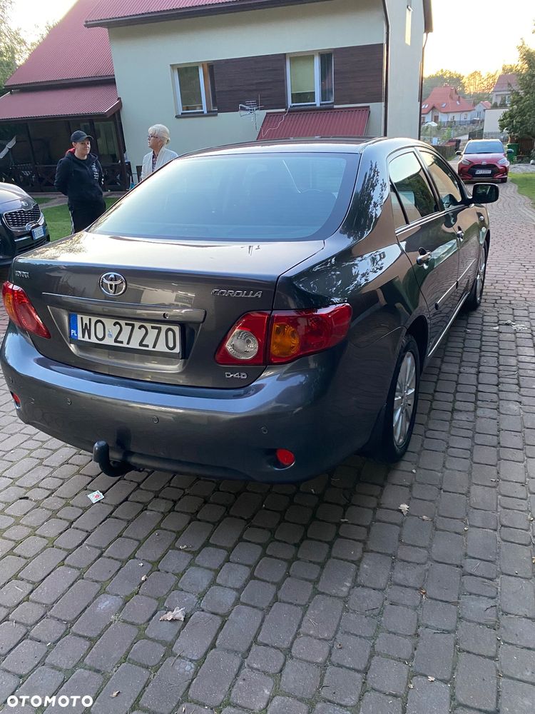 Toyota Corolla 2.0 D-4D Premium - 4