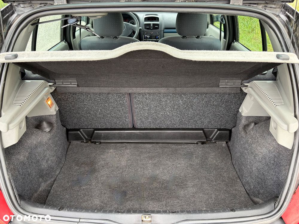 Renault Clio 1.2 16V Expression - 24