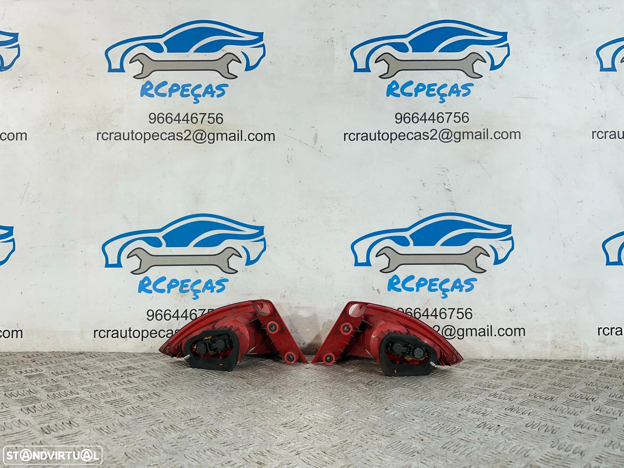 .Conjunto Farolins Tras Traseiro Direito Esquerdo Original Seat Leon 1P Mk2 1P0945095F 1P0945096F 2005 a 2012 - 13
