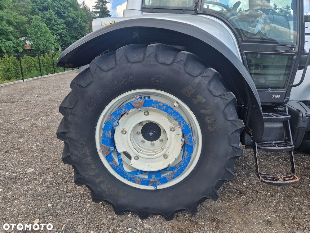 Valtra T190 HiTech PEŁZAKI SPRĘŻARKA - 14