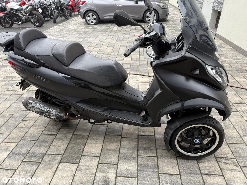 Piaggio MP-3 - 2