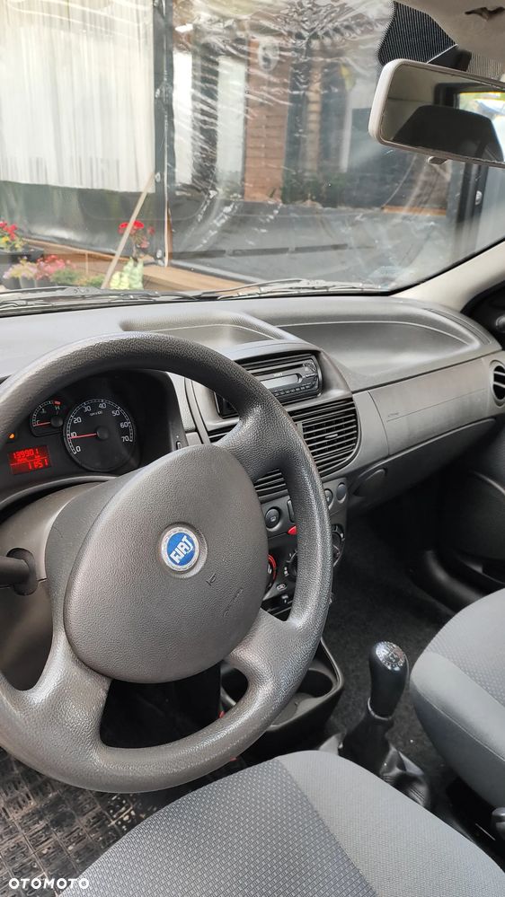 Fiat Punto 2005 photo 5