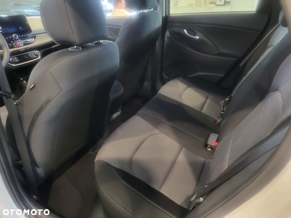 Hyundai i30 1.6 T-GDI Modern DCT - 23