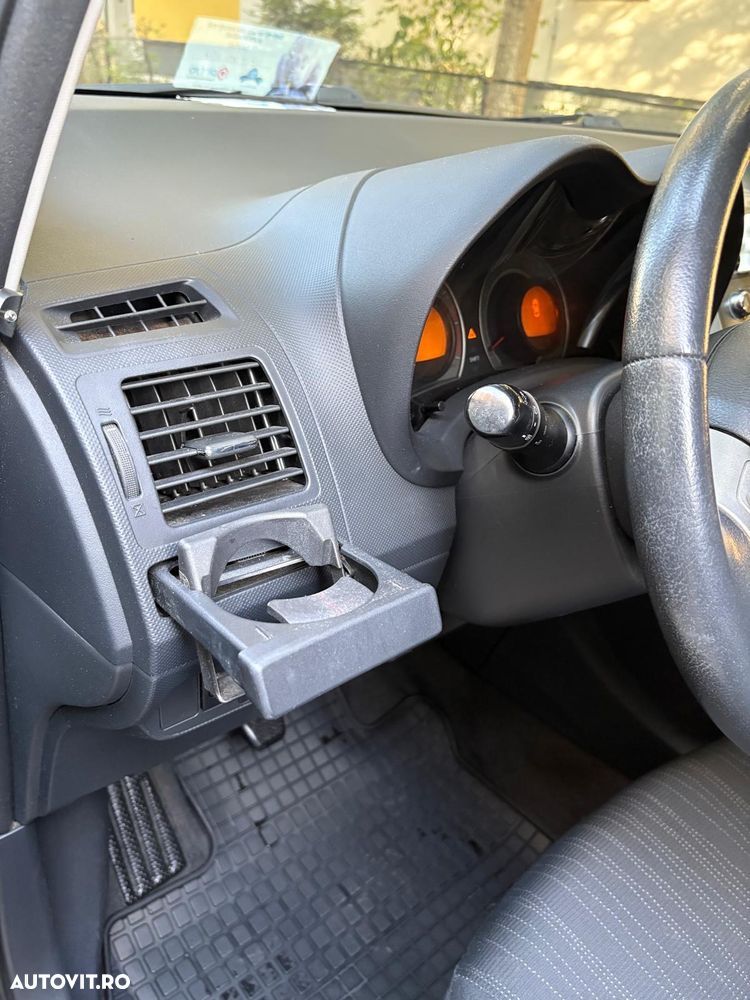 Toyota Auris - 13