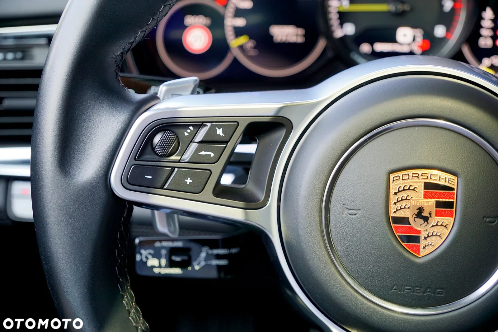 Porsche Panamera 4 E-Hybrid 10 Years Edition - 28