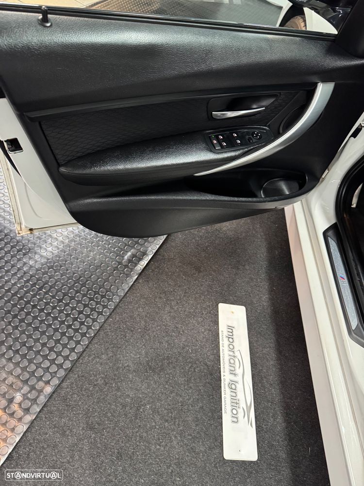 BMW 320 d Pack M - 18