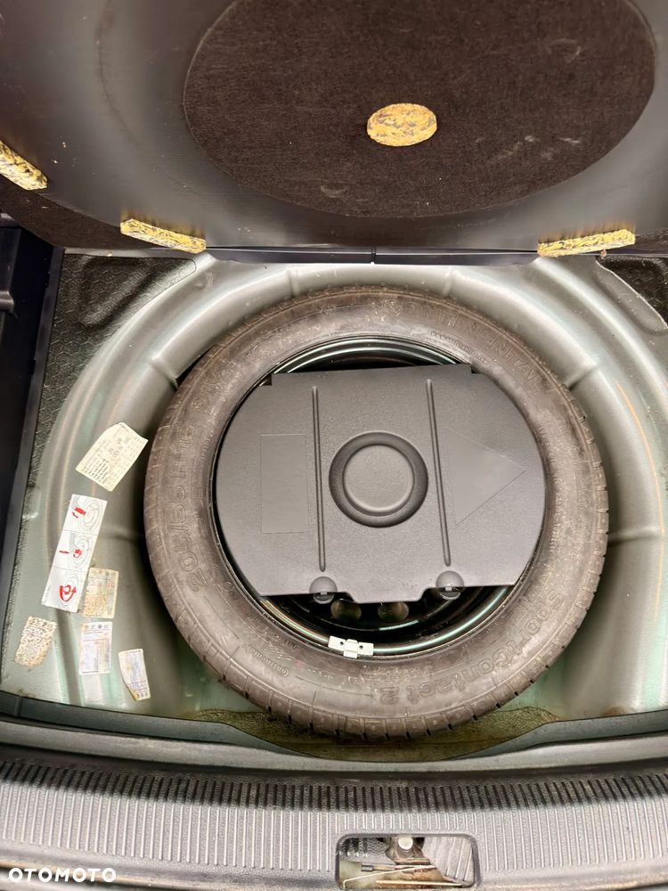 Volkswagen Golf Variant 2.0 TDI DPF Style - 11