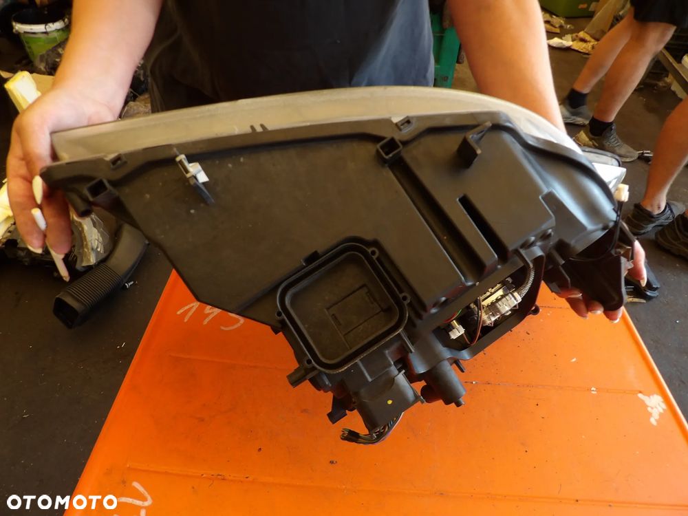 BMW - E90 - BIXENON - LIFT - LEWA LAMPA PRZEDNIA - UK - 7202585 - 5