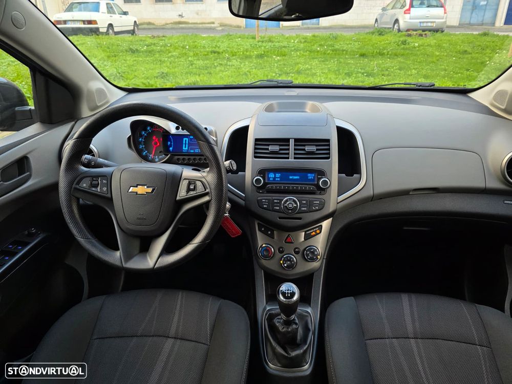 Chevrolet Aveo 1.2 LTZ - 12
