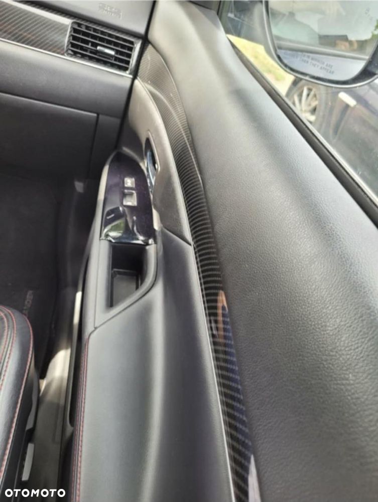 Mitsubishi Outlander - 12