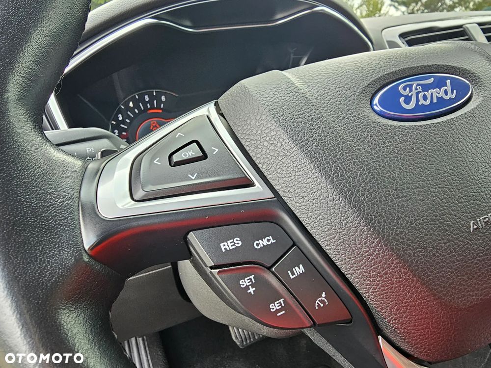 Ford Mondeo 2.0 TDCi Titanium PowerShift - 28